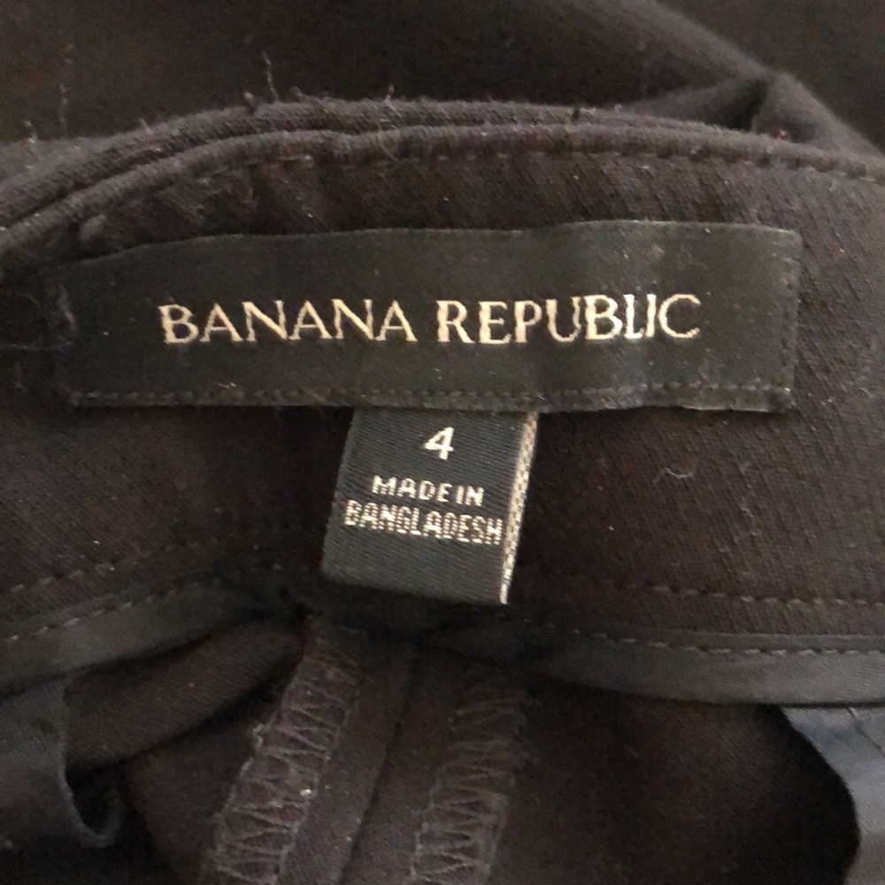 Banana Republic black ruffle hem cropped pants - Picture 4 of 7